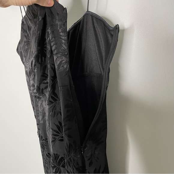 NWT Lulu’s Ignite My Love Strapless Embossed Satin Fringe Gown In Black Size XL - Picture 5 of 9